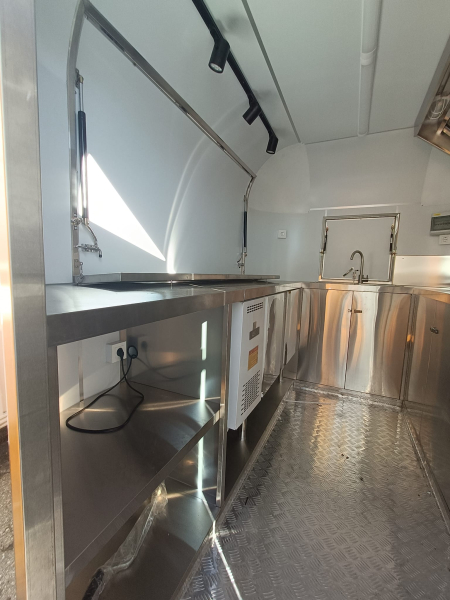 Retro Stainless Steel Food Trailer PSS3021 im US-Retro-Design mit Edelstahl